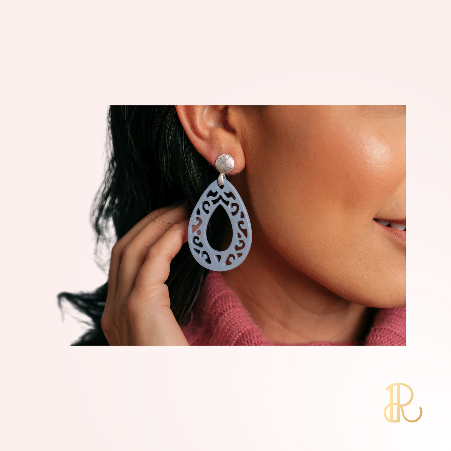 FENARA STATEMENT EARRING