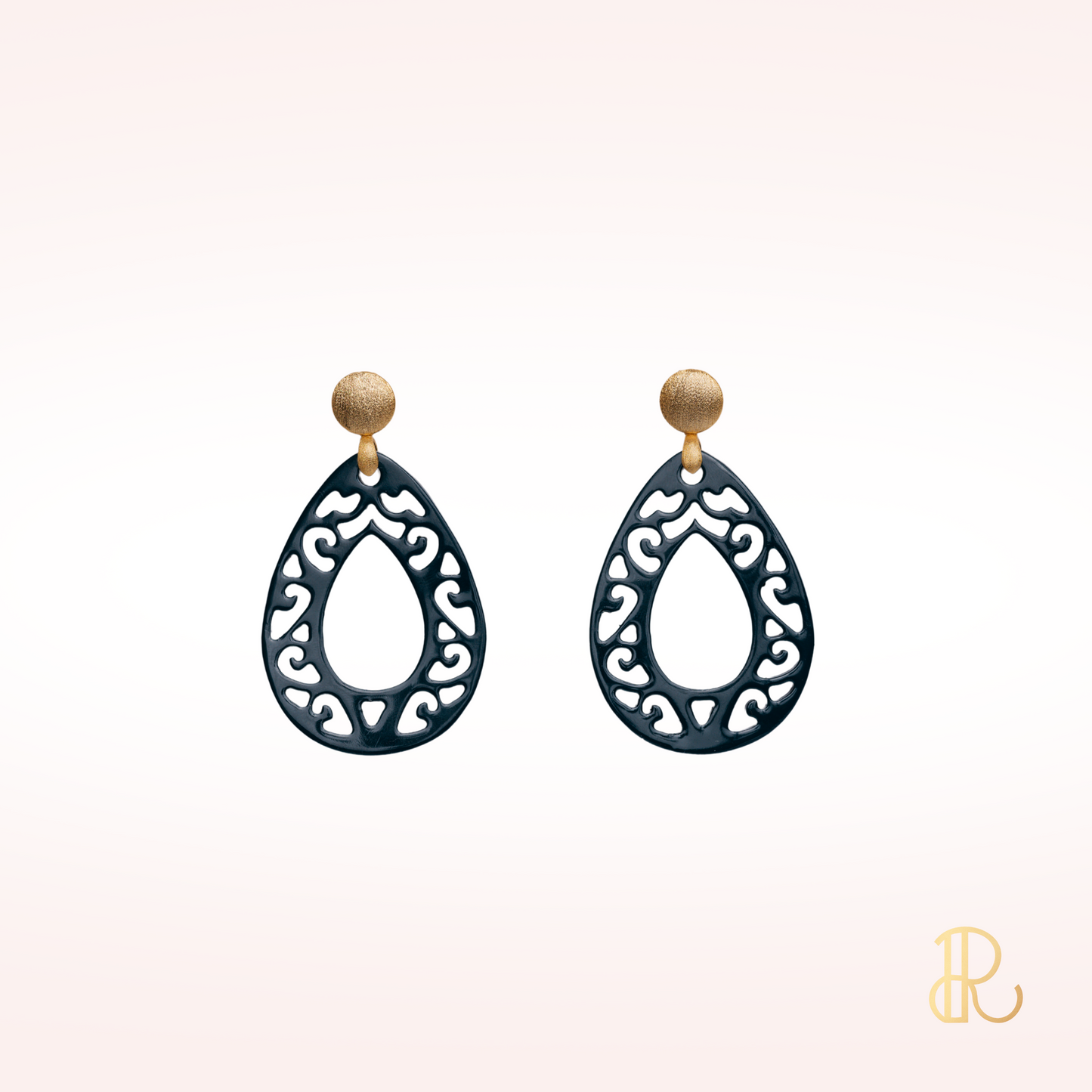 FENARA STATEMENT EARRING