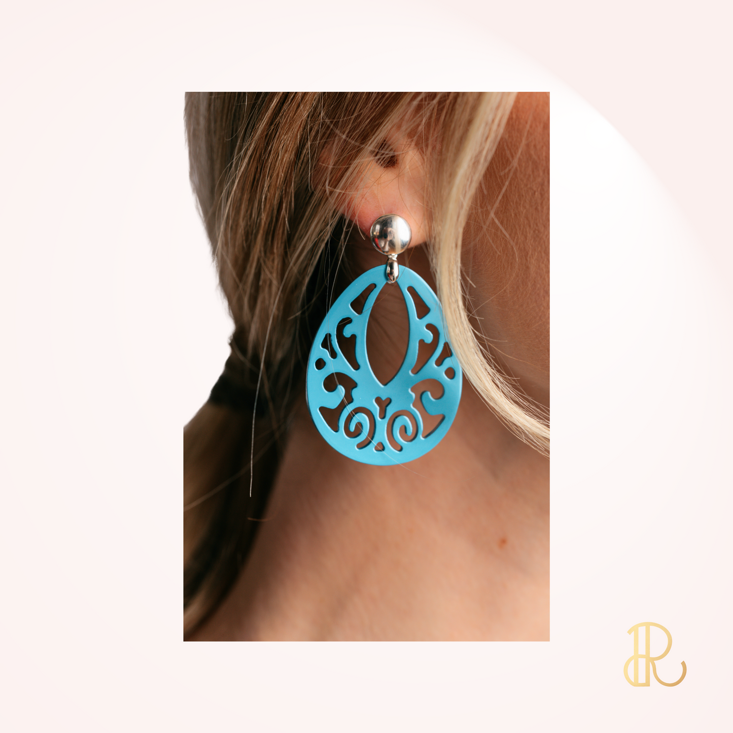 MAIA STATEMENT EARRING