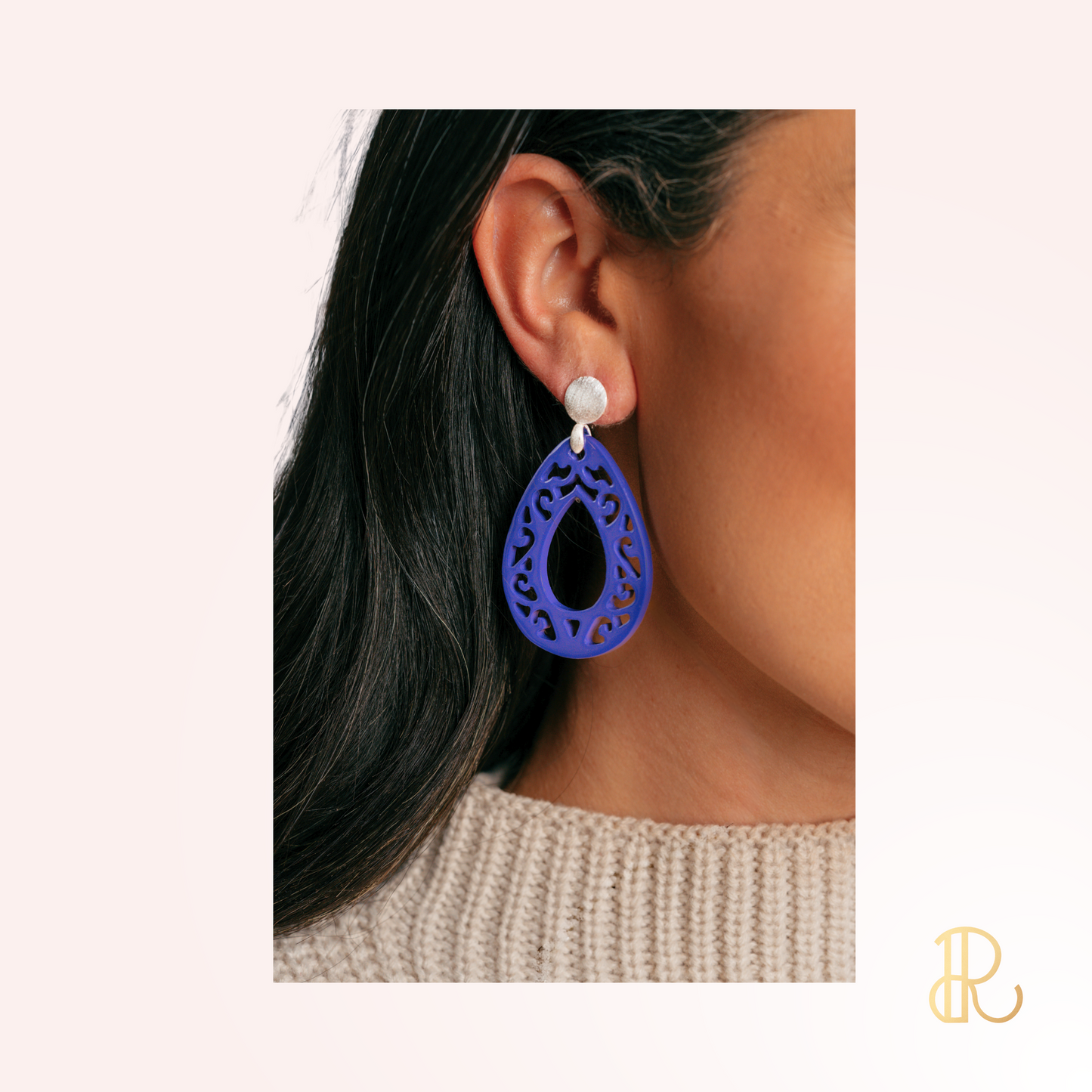 FENARA STATEMENT EARRING